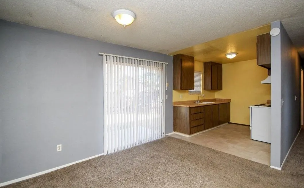 216 Long St, Suisun, CA before remodel