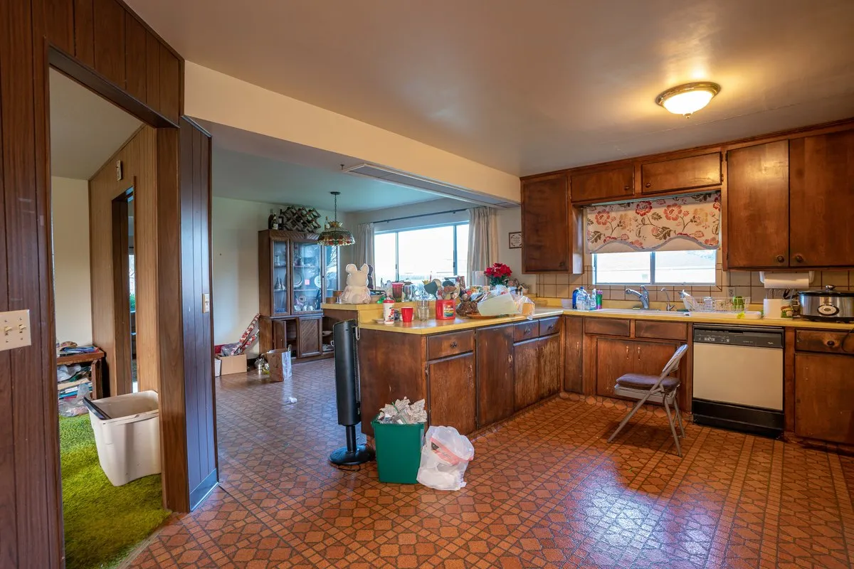 617 W Tyler Island Bridge Rd, Isleton before remodel