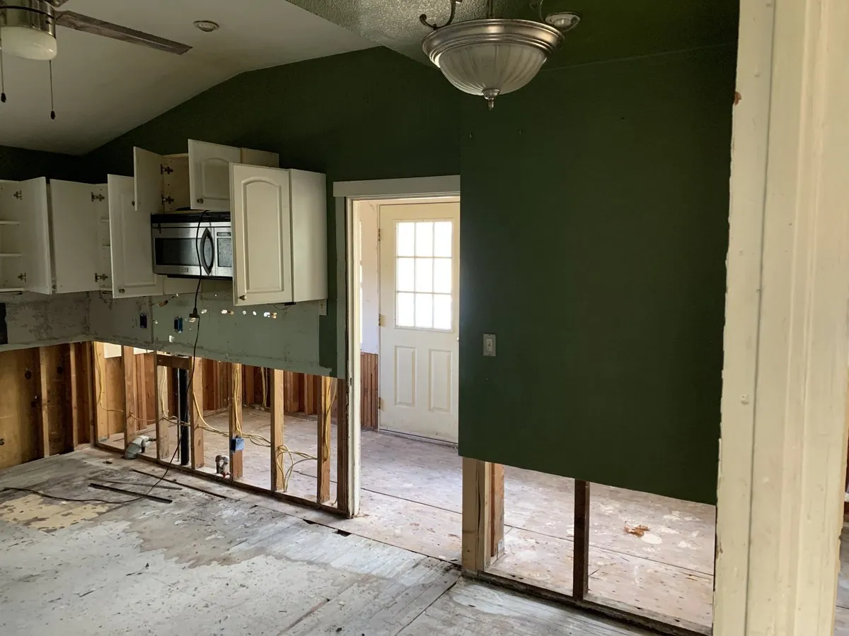 8699 Oak Grove Ave, Sebastopol before remodel
